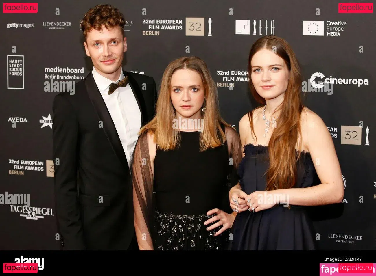 Sarina Onlyfans Photo Gallery 