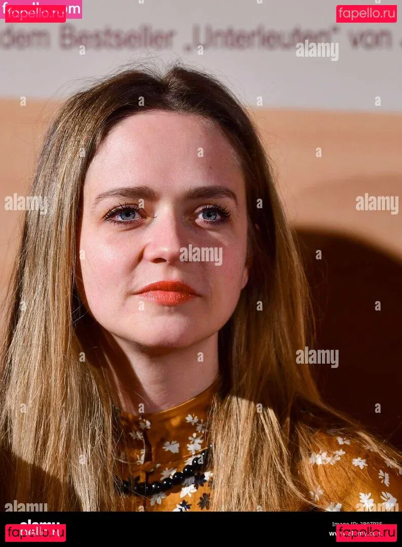 Sarina Onlyfans Photo Gallery 