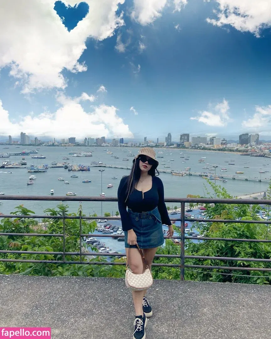 Yes Give Onlyfans Photo Gallery 