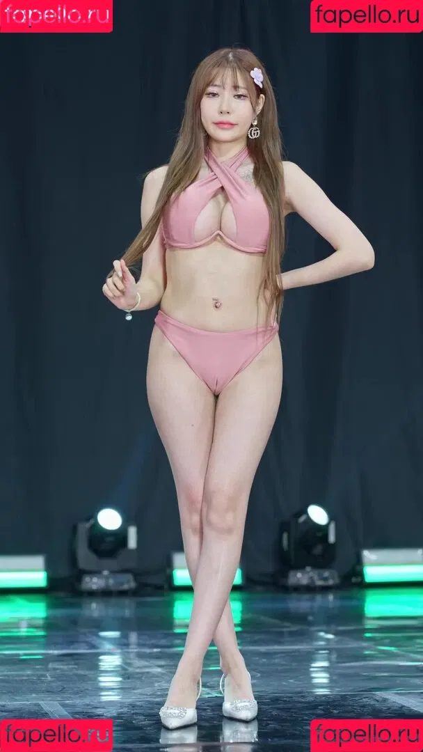 Min Harin 민하린 Onlyfans Photo Gallery 
