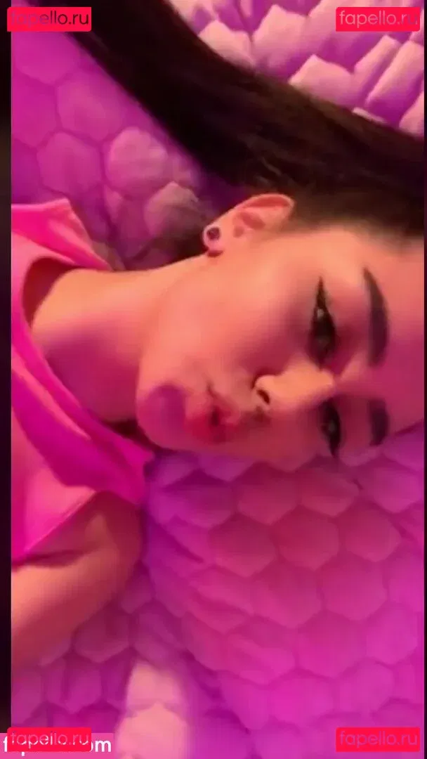 Husvjal Onlyfans Photo Gallery 