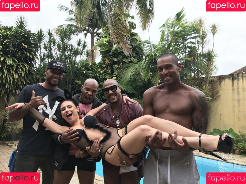 Emme White Onlyfans Photo Gallery 