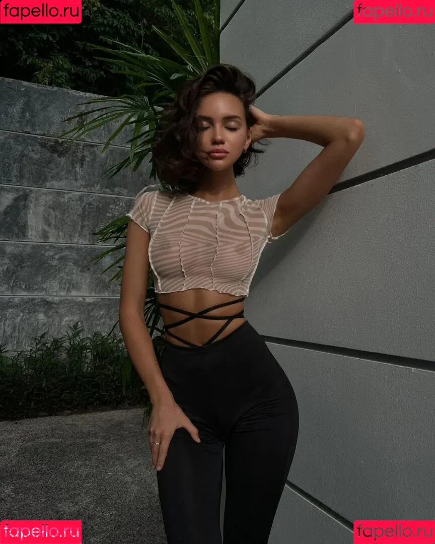 Alina Lando Onlyfans Photo Gallery 