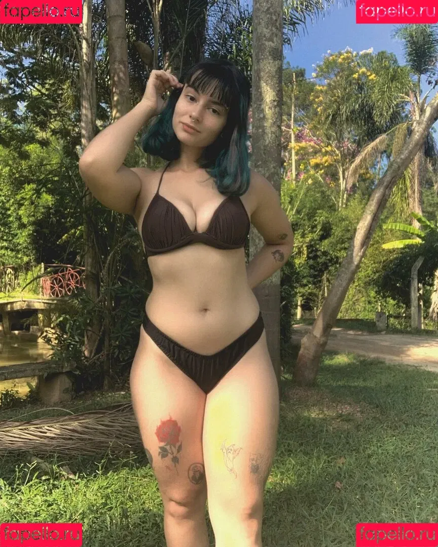 Giovana Gomes Onlyfans Photo Gallery 