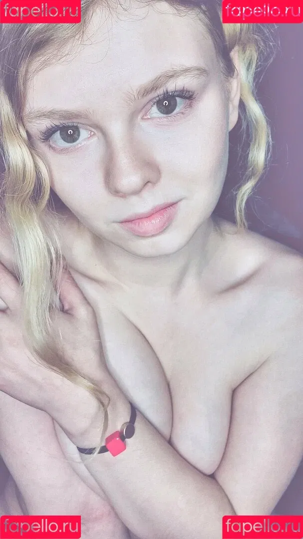 lyrictiana Onlyfans Photo Gallery 