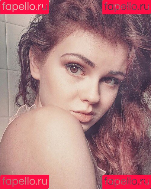 lyrictiana Onlyfans Photo Gallery 