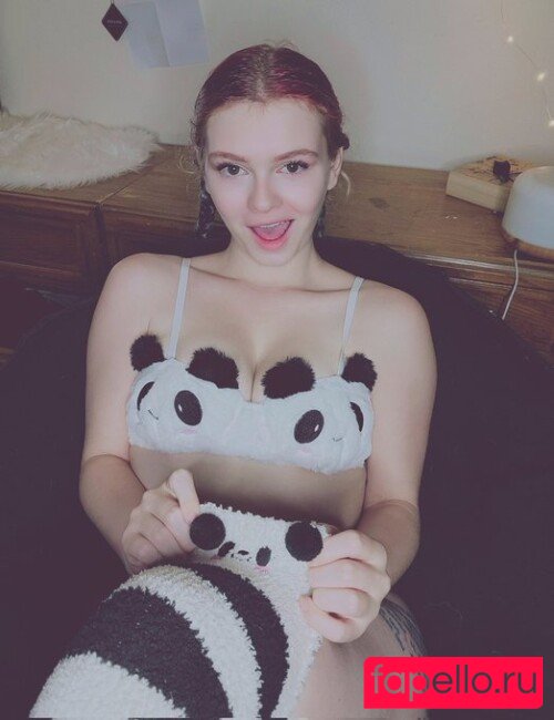 lyrictiana Onlyfans Photo Gallery 