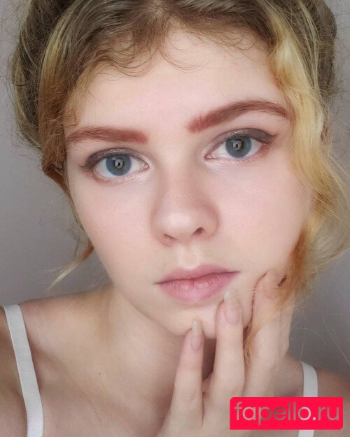 lyrictiana Onlyfans Photo Gallery 