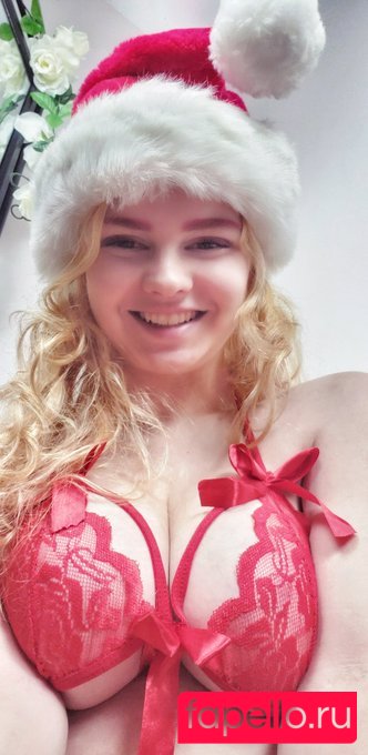 lyrictiana Onlyfans Photo Gallery 