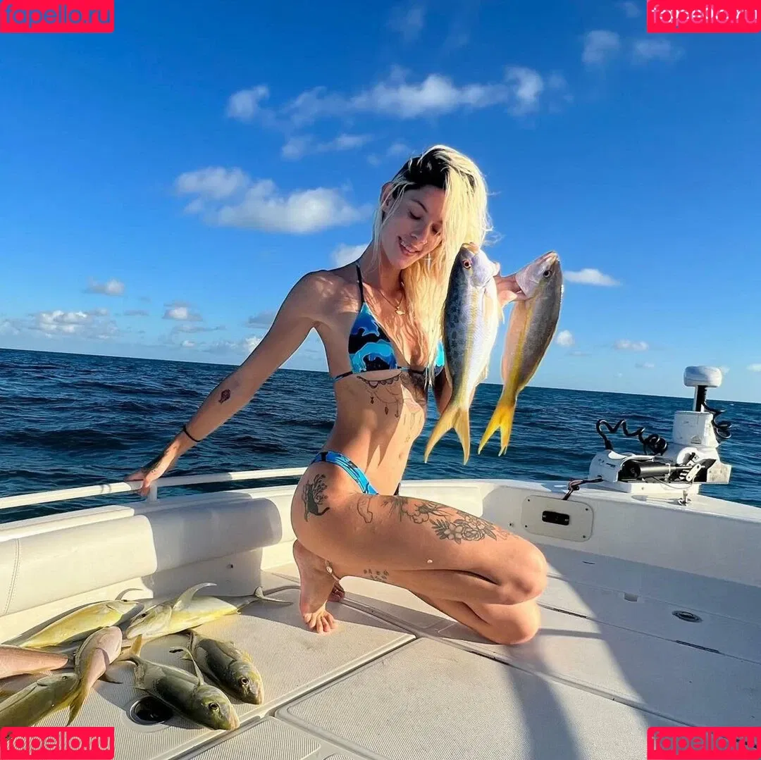 Hottest Fishing Onlyfans Photo Gallery 