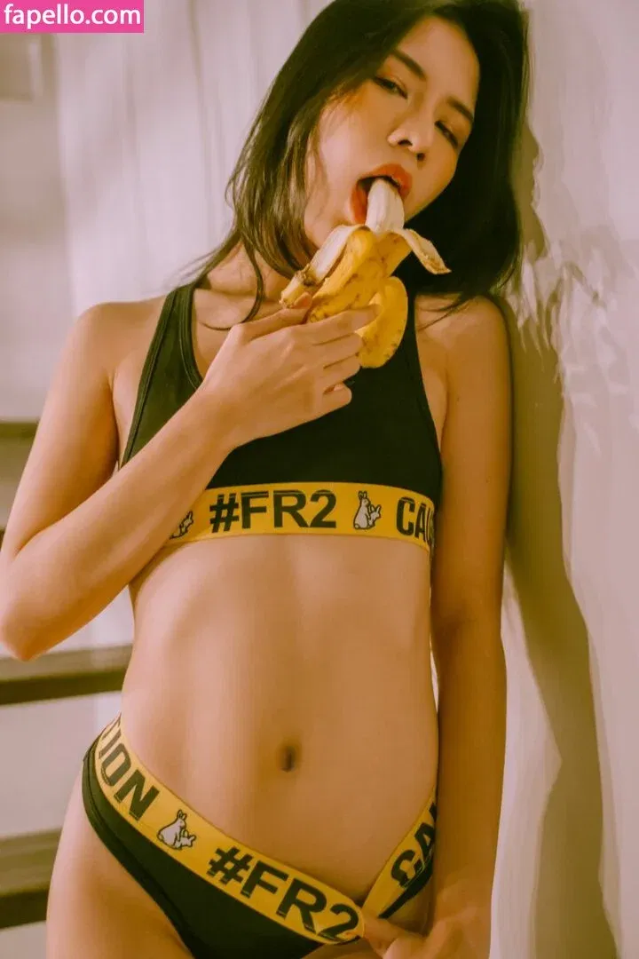 onlysaraluna Onlyfans Photo Gallery 