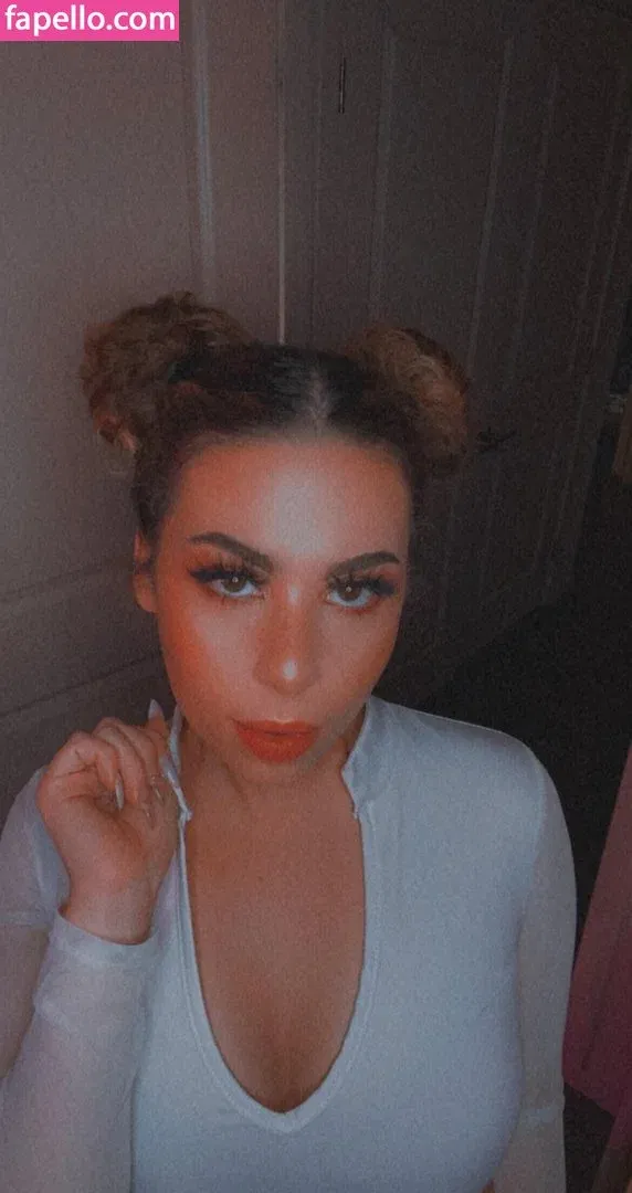 Alexis Pierce Onlyfans Photo Gallery 