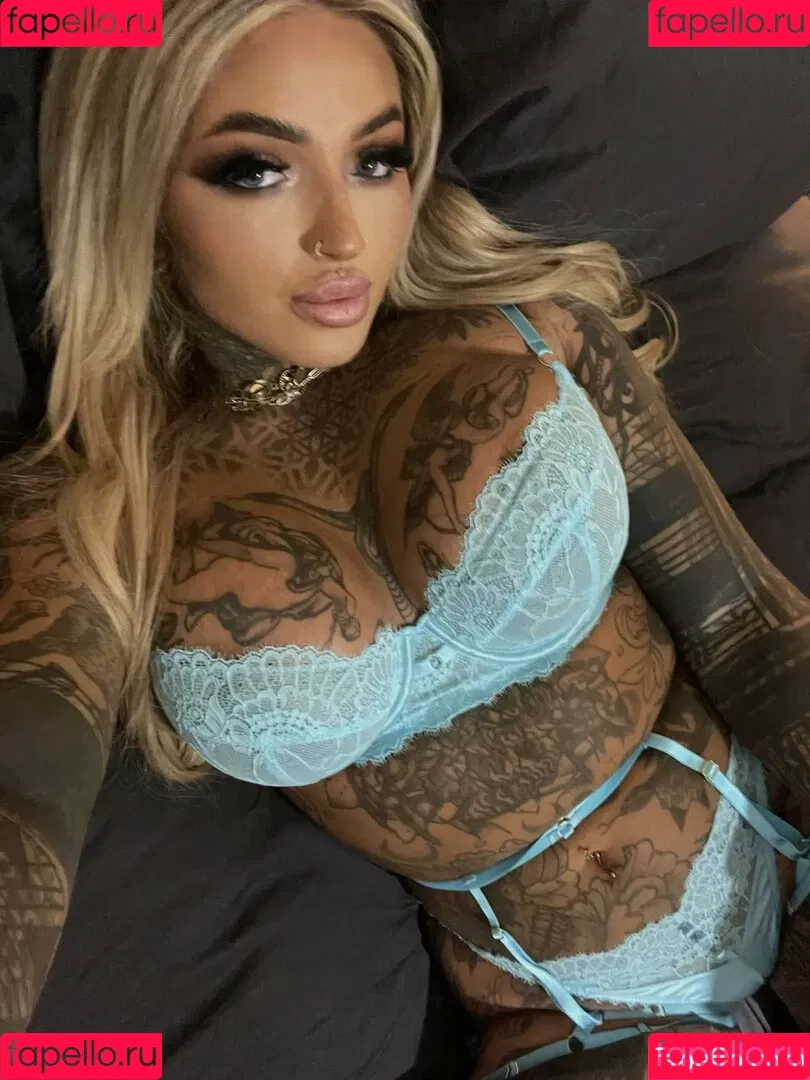 c4llie Onlyfans Photo Gallery 