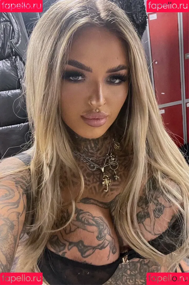 c4llie Onlyfans Photo Gallery 