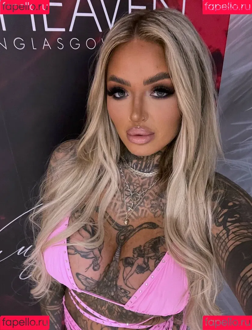 c4llie Onlyfans Photo Gallery 