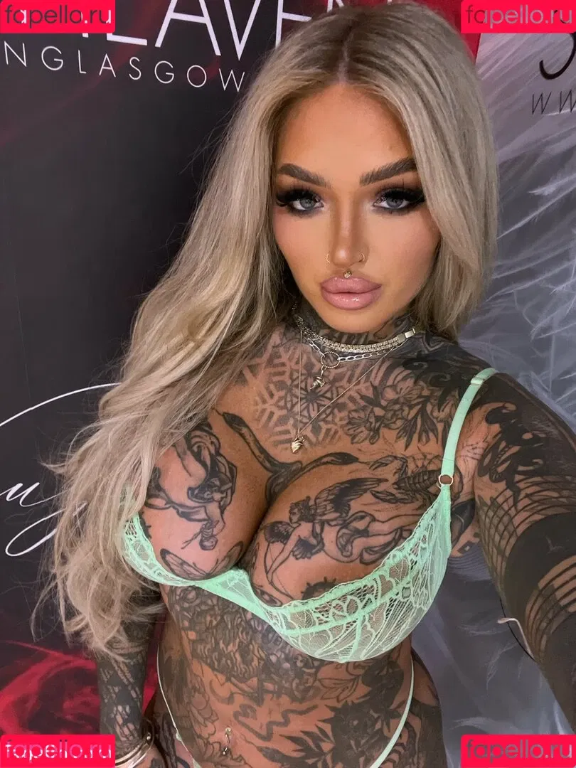 c4llie Onlyfans Photo Gallery 