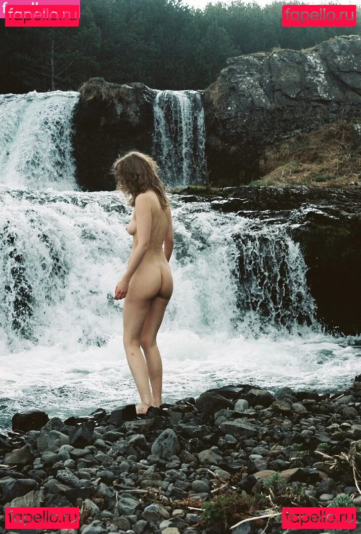 Berta Andrea Snædal Onlyfans Photo Gallery 