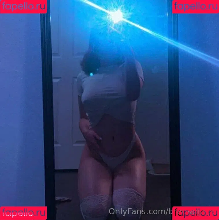 bratvanna3 Onlyfans Photo Gallery 