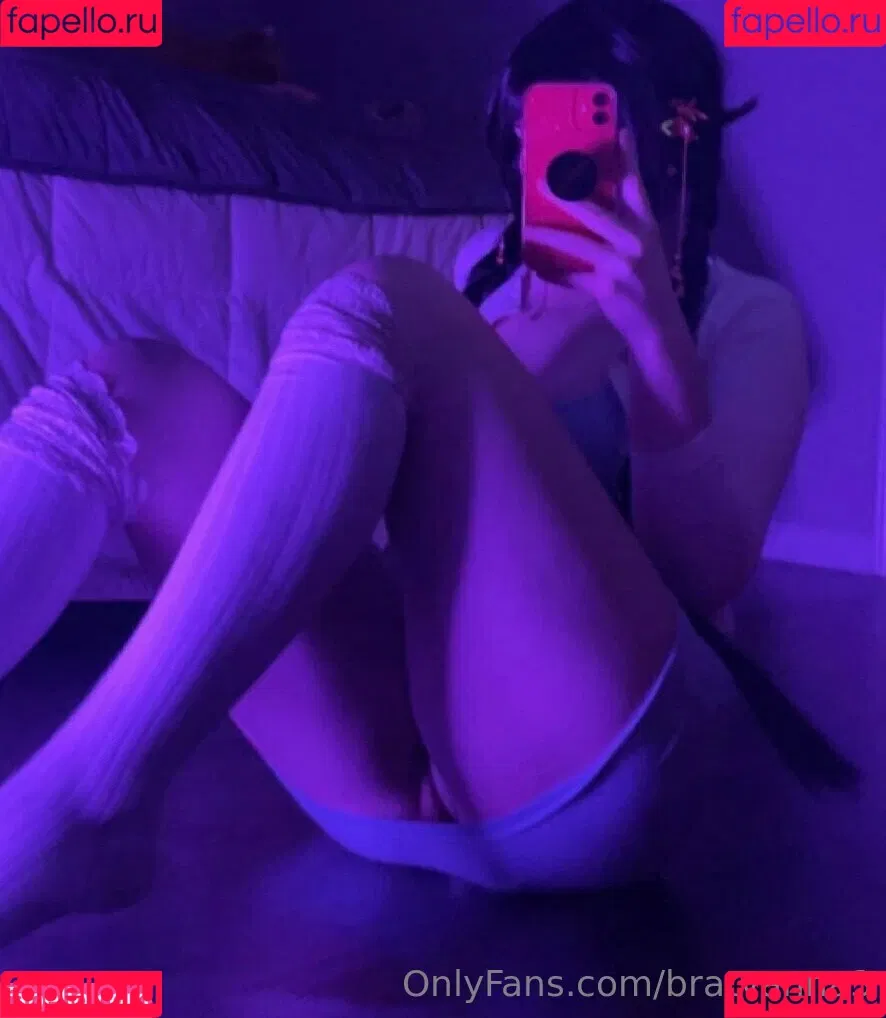 bratvanna3 Onlyfans Photo Gallery 