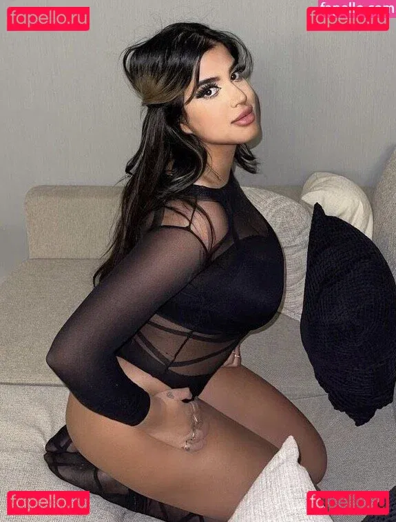 OMGLove Onlyfans Photo Gallery 