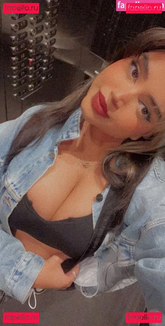 OMGLove Onlyfans Photo Gallery 