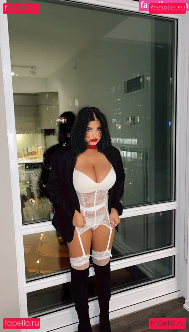 OMGLove Onlyfans Photo Gallery 