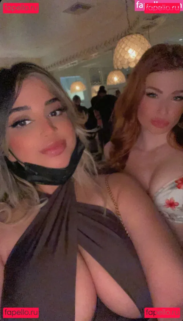 OMGLove Onlyfans Photo Gallery 