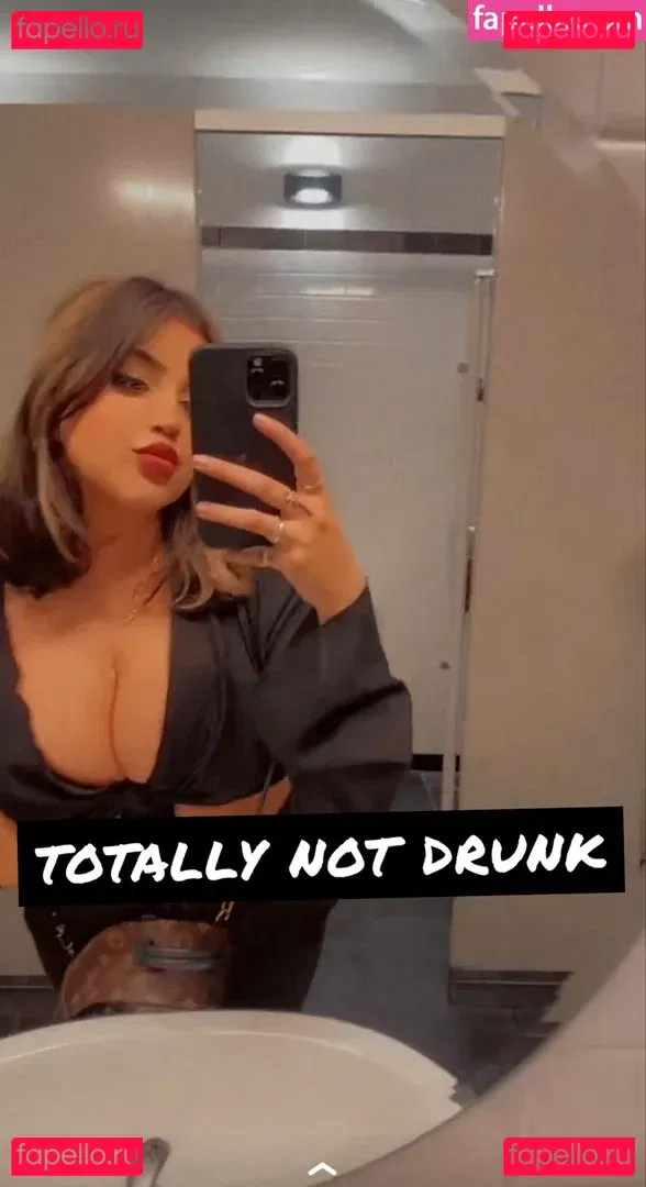 OMGLove Onlyfans Photo Gallery 