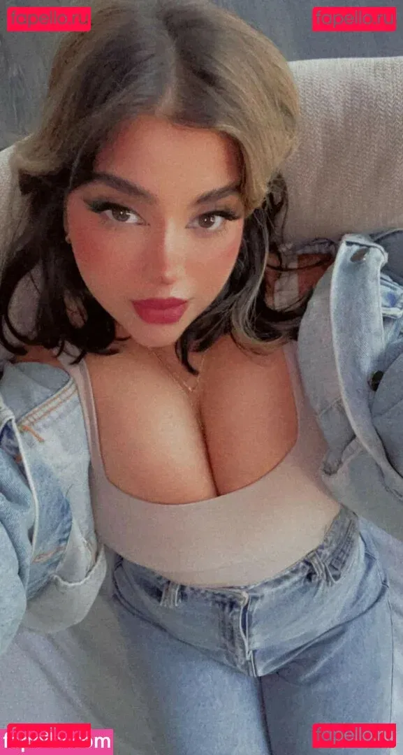 OMGLove Onlyfans Photo Gallery 