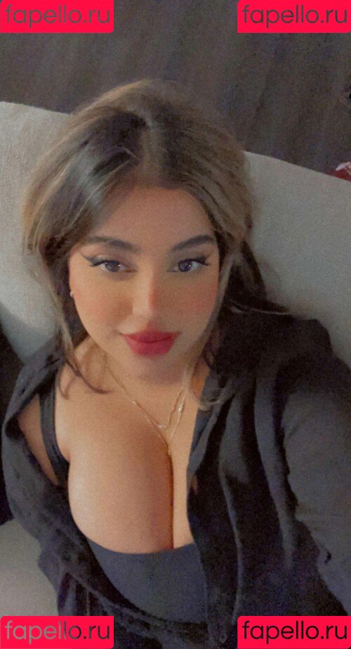 OMGLove Onlyfans Photo Gallery 