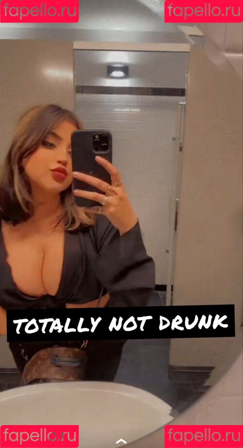 OMGLove Onlyfans Photo Gallery 