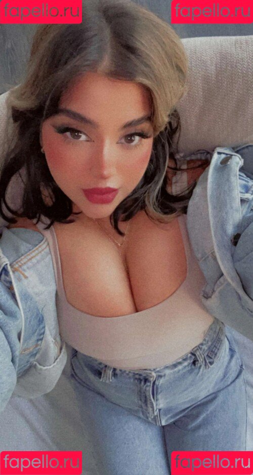 OMGLove Onlyfans Photo Gallery 