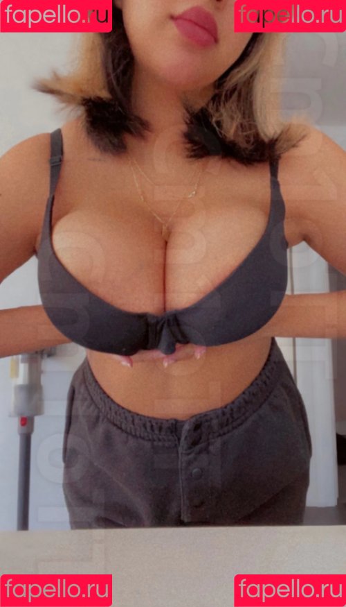 OMGLove Onlyfans Photo Gallery 