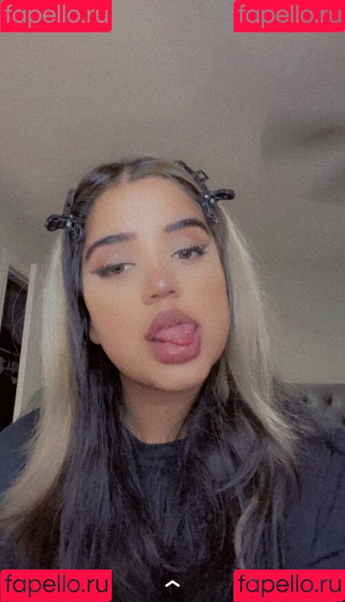 OMGLove Onlyfans Photo Gallery 