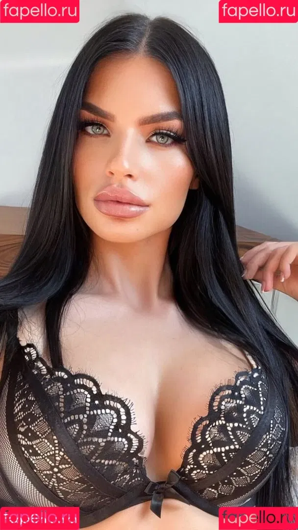 Angelique.vx Onlyfans Photo Gallery 