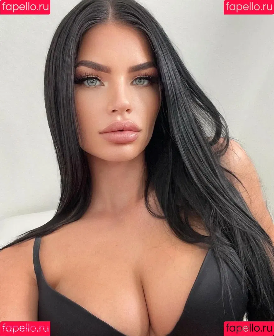Angelique.vx Onlyfans Photo Gallery 