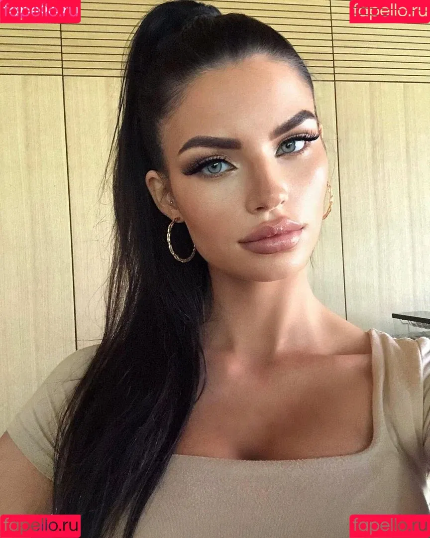 Angelique.vx Onlyfans Photo Gallery 
