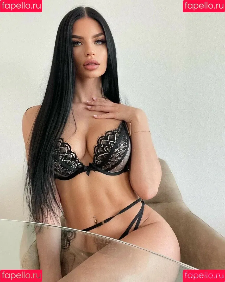 Angelique.vx Onlyfans Photo Gallery 