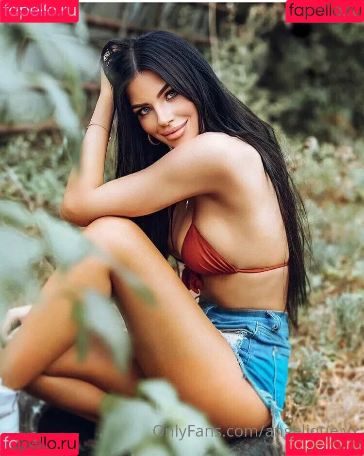 Angelique.vx Onlyfans Photo Gallery 