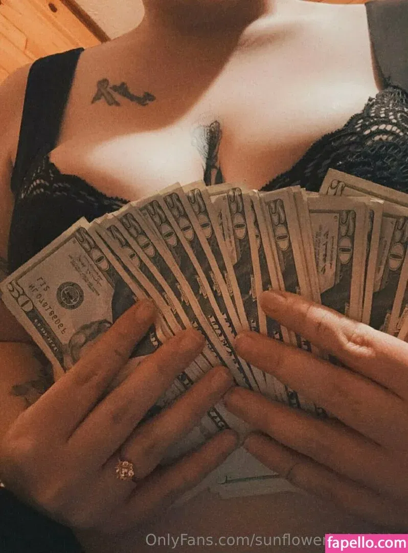 sunflowerbabe2297 Onlyfans Photo Gallery 