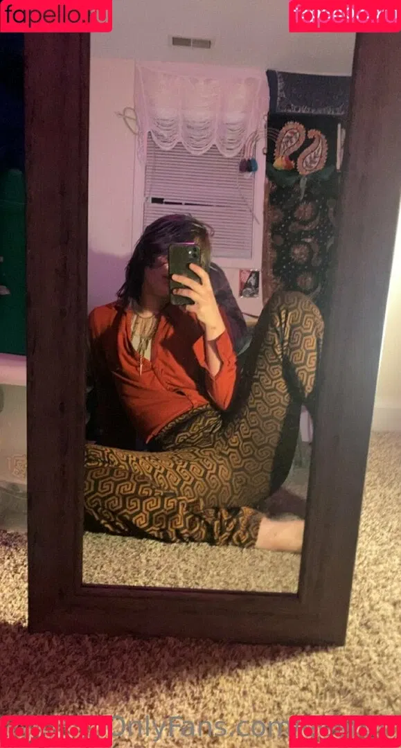 eeeruh Onlyfans Photo Gallery 