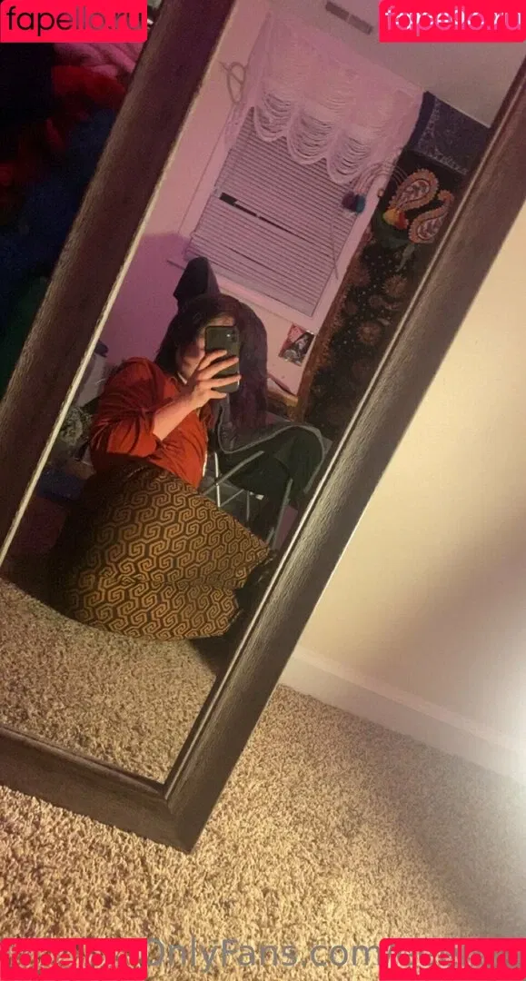 eeeruh Onlyfans Photo Gallery 