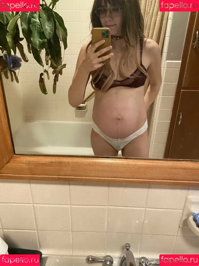 LillyVig Onlyfans Photo Gallery 