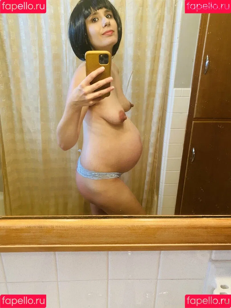 LillyVig Onlyfans Photo Gallery 