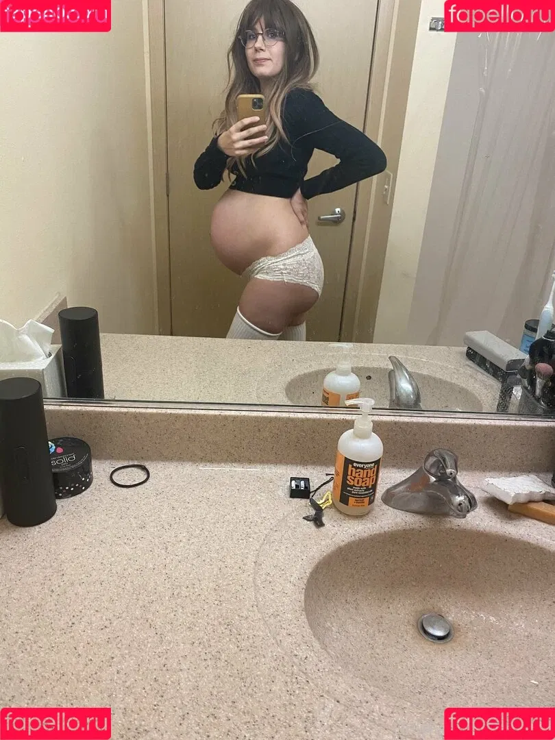 LillyVig Onlyfans Photo Gallery 
