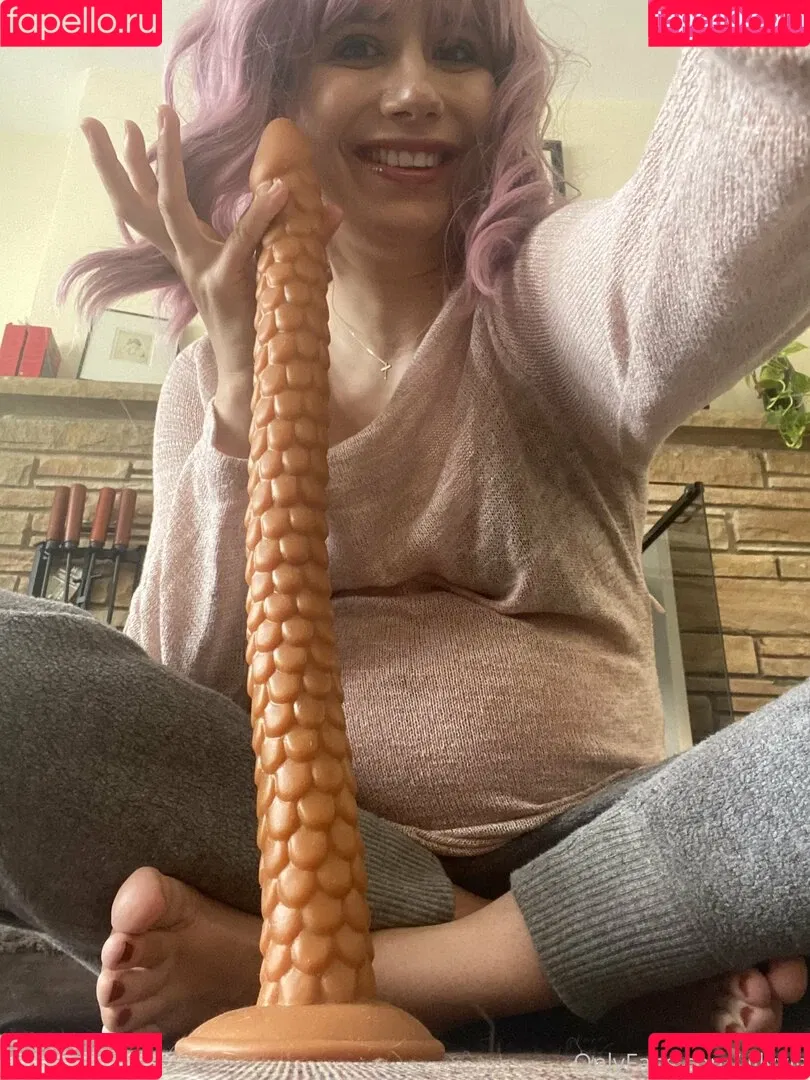 LillyVig Onlyfans Photo Gallery 