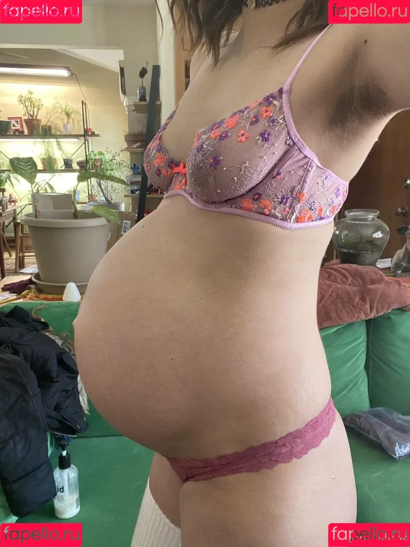 LillyVig Onlyfans Photo Gallery 