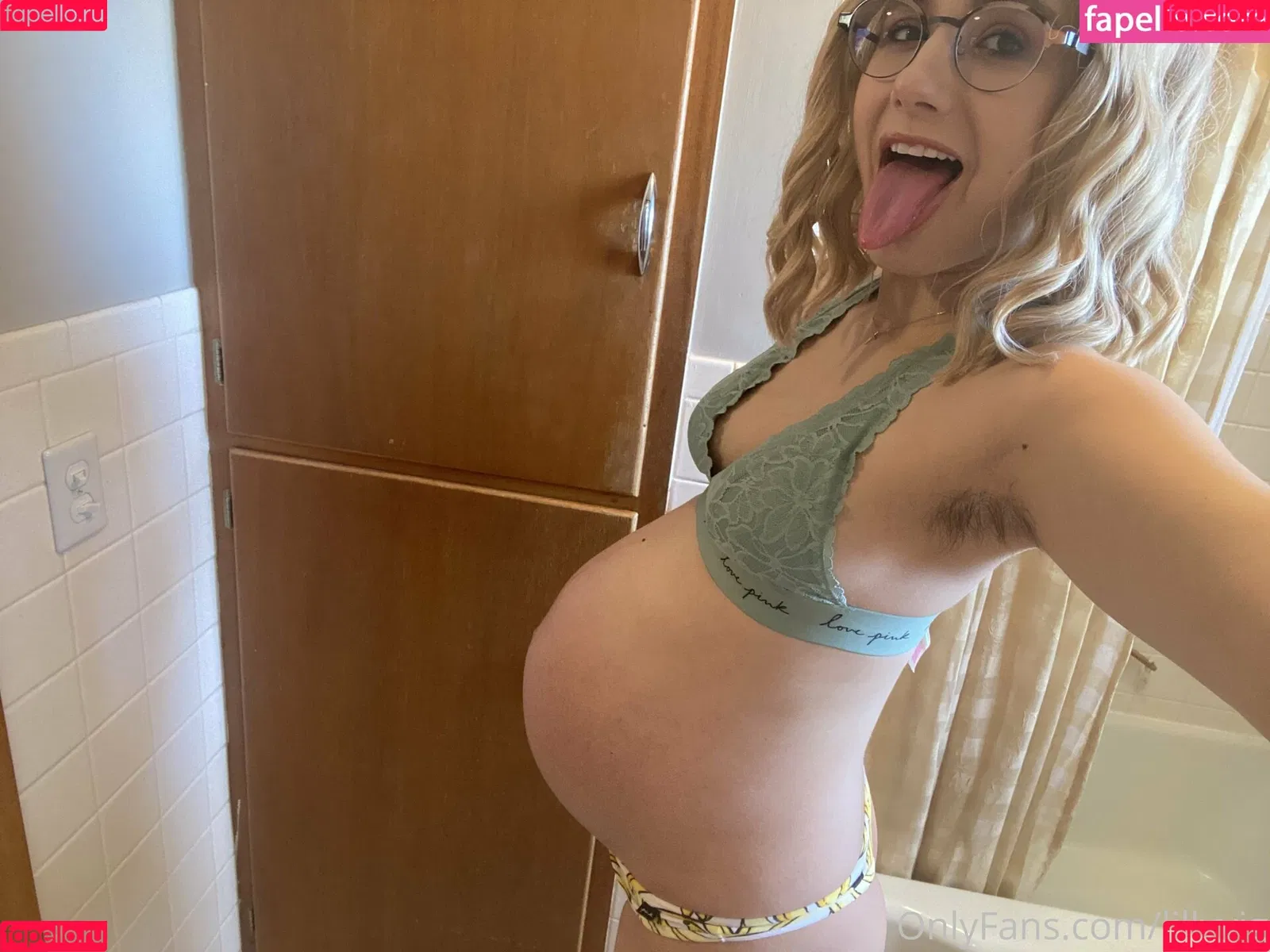 LillyVig Onlyfans Photo Gallery 