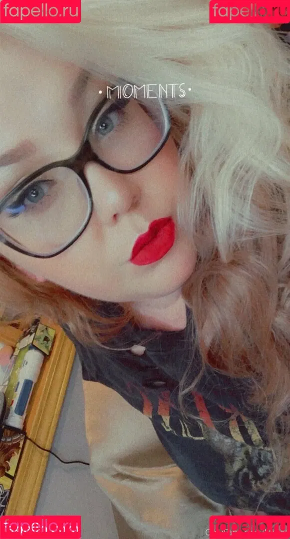 LillyVig Onlyfans Photo Gallery 