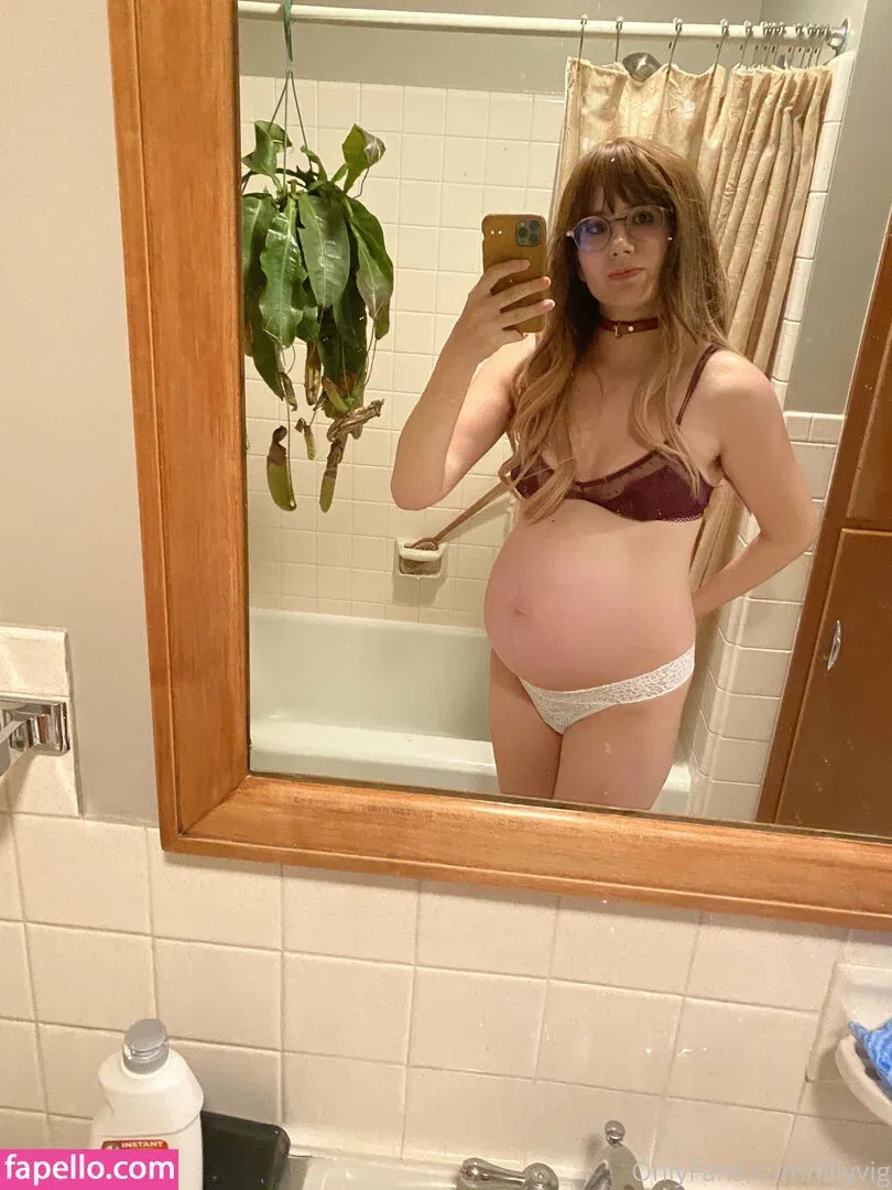 LillyVig Onlyfans Photo Gallery 